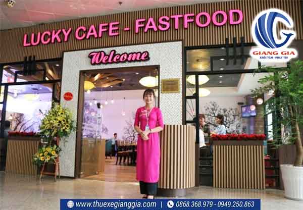 Quán cà phê Lucky cafe trong sân bay Nội Bài